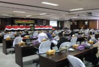 Wakil Ketua DPRD Kaltim Muhammad Samsun saat memimpin rapat paripurna ke-41 di ruang rapat gedung D lantai 6, Jumat 30 September 2022. 
