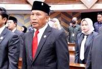 Ketua DPRD Kota Samarinda, Sugiono (tengah) menghadiri HUT Kaltim. (Foto: Istimewa)