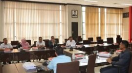 Suasana Rapat Dengar Pendapat (RDP) Pansus Pengelolaan Keuangan Daerah bersama BPKAD dan Biro Hukum. (Foto: InfoNusa.co/ARF/HO)