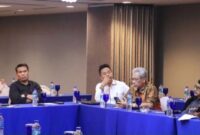 Tim Rencana Kerja DPRD Kaltim gelar rapat kerja bersama BPKAD dan Biro Hukum Pemprov Kaltim di Ballroom Hotel Blue Sky. (Foto: InfoNusa.co/ARF/HO)