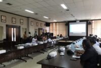 Suasana RDP Komisi I DPRD Kaltim Bersama Perwakilan PT WIN dan Sejumlah Warga. (Foto: InfoNusa.co/ARF)