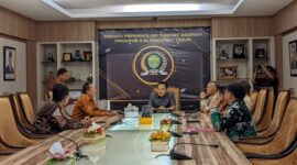 Kunjungan Kepala Kejaksaan Tinggi ke DPRD Kaltim. (Foto: InfoNusa.co/ARF/HO)