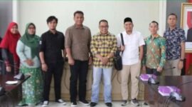 Potret Usai Audiensi Bapemperda DPRD Kaltim bersama akademisi (Dosen) Hukum Unmul. (Foto: InfoNusa.co/ARF/HO)