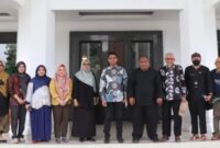 Ketua Badan Kehormatan DPRD Kaltim, Sutomo Jabir, beserta jajarannya saat melakukan kunjungan kerja ke DPRD Jabar. (Foto: infonusa.co/ARF/HO)