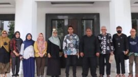 Ketua Badan Kehormatan DPRD Kaltim, Sutomo Jabir, beserta jajarannya saat melakukan kunjungan kerja ke DPRD Jabar. (Foto: infonusa.co/ARF/HO)