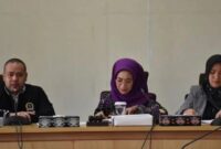 Ketua Komisi IV DPRD Kaltim, Akhmed Reza Fachlevi saat memimpin jalannya RDP. (Foto: infonusa.co/ARF/HO)