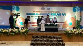 Suasana pelepasan dan perpisahan lulusan angkatan XLIV SD 2 Muhammadiyah Samarinda (foto : infonusa.co)