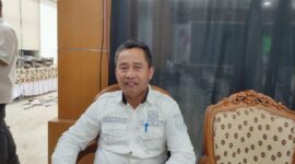 Foto : Camat Tenggarong , Sukono 