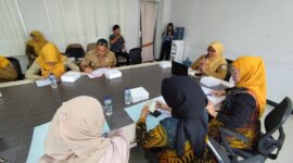 Tim Penilai Dinas Pemberdayaan Masyarakat dan Pemerintahan Desa (DPMPD) Provinsi Kaltim melaksanakan verifikasi lapangan (ist)