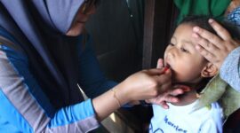 Foto : Pemeriksaan terhadap anak-anak (istimewa)