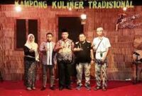 Foto : Camat Tenggarong Sukono pada pembukaan Kampong Kuliner Tradisional di Kelurahan Baru (Istimewa)