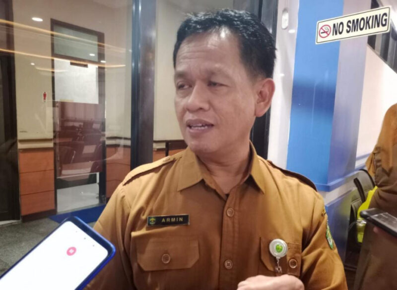 Kabid Pengembangan Guru dam Tenaga Kependidikan (GTL), Armin. (IST)