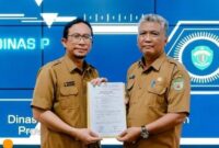 Foto: Penyerahan mobil dinas ke SMA di Kutim (ist)
