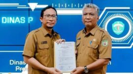 Foto: Penyerahan mobil dinas ke SMA di Kutim (ist)
