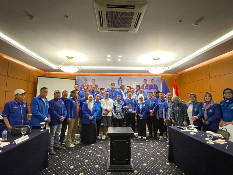 Foto bersama saat Rapat Pimpinan dan Deklarasi DPW PAN Kaltim (foto:ist)