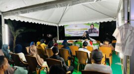 Suasanana penyebarluasan (Raperda) inisiasi DPRD Kota Samarinda tahun 2024 tentang Penyelenggaraan Jaminan Produk Halal dan Higienis oleh Anggota Komisi II DPRD Kota Samarinda, Laila Fatihah