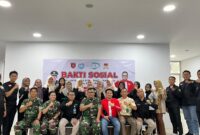 Foto bersama DPP Barisan Muda Daerah (Barmuda) Kaltim pada kegiatan bakti sosial