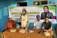 Anggota Komisi II DPRD Kota Samarinda, Laila Fatihah saat melakukan penyebarluasan Raperda tentang Penyelenggaraan Jaminan Produk Halal dan Higienis (foto:ist)