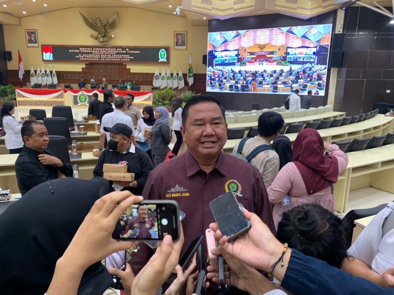 Wakil Ketua DPRD Kaltim, Ekti Imanuel (IN).