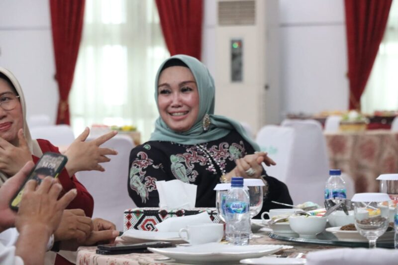 foto : Sekretaris DPRD, Norhayati Usman. (Humas sekretariat DPRD Kaltim)