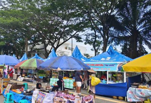 Area Stadion Gelora Kadrie Oening yang dipenuhi oleh UMKM. (Foto : Ist)