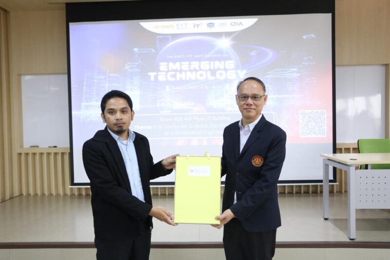 Irfan Farda dalam acara The KMITL-FIT Joint Seminar on Emerging Technology 2025 di Bangkok.