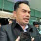 Ketua DPRD Kaltim, Hasanuddin Mas'ud saat menghadiri pelaksanaan launching Program Gratispol di Plenary Hall GOR Kadrie Oening Sempaja Samarinda. (Foto : Humas DPRD Kaltim)