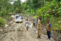 Kondisi Jalan Poros Kubar - Mahulu yang Butuh Perbaikan (ist)