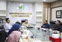 Ananda Emira Moeis Saat Menyambut Kedatangan Pengurus SMSI Kaltim (Humas DPRD Kaltim)