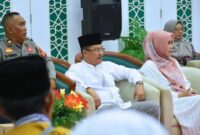 Wakili Ketua DPRD Kaltim, Darlis Saksikan Pelepasan Jamaah Haji Kaltim (Humas DPRD Kaltim)