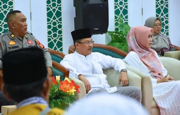 Wakili Ketua DPRD Kaltim, Darlis Saksikan Pelepasan Jamaah Haji Kaltim (Humas DPRD Kaltim)