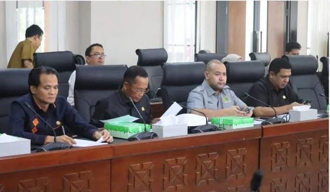 Rapat Dengar Pendapat (RDP) Komisi III DPRD Kaltim Bersama Dinas PUPR-PERA. (Humas DPRD Kaltim).