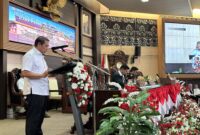 M Ridha Darmawan Sekwan Kukar bacakan nama-nama Anggota Pansus DPRD Kukar. (Info Nusa)