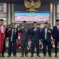 Sesi foto bersama pelantikan Ahmad Yani sebagai Ketua DPRD Kukar. (Info Nusa)