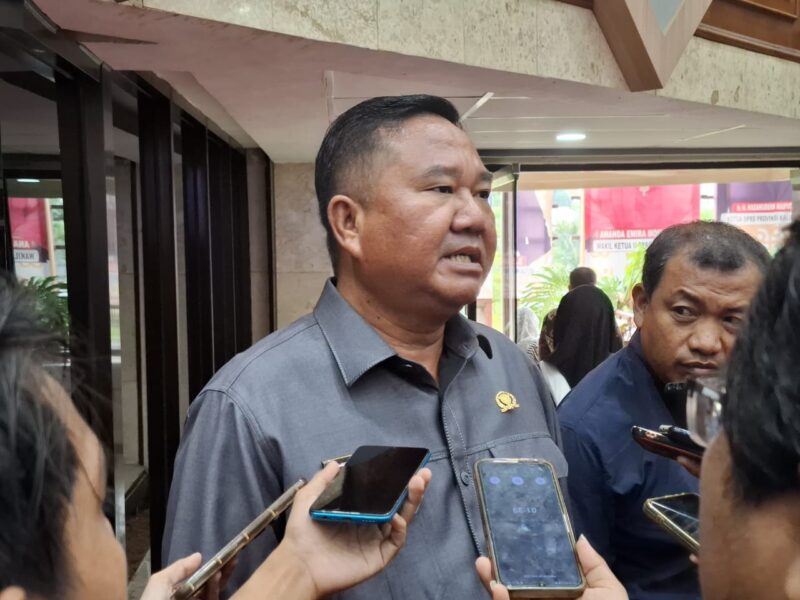 Wakil Ketua DPRD Kaltim, Ekti Imanuel