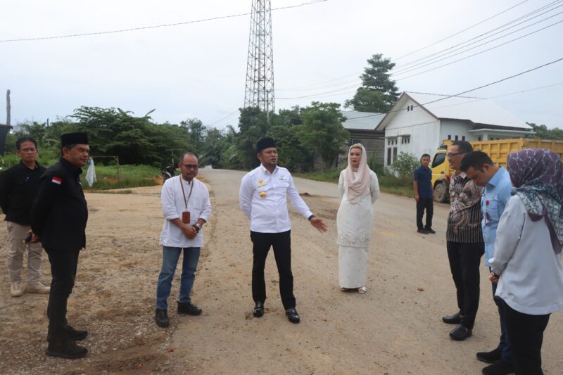 Kondisi Saat DPRD Kaltim dan Gubernur Kaltim Lakukan Peninjauan Lapangan di Wilayah Kukar. (Humas DPRD Kaltim)