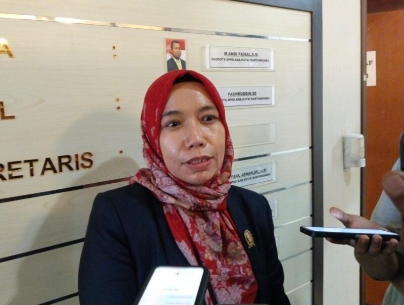 Anggota DPRD Kukar Dapil V Farida.
