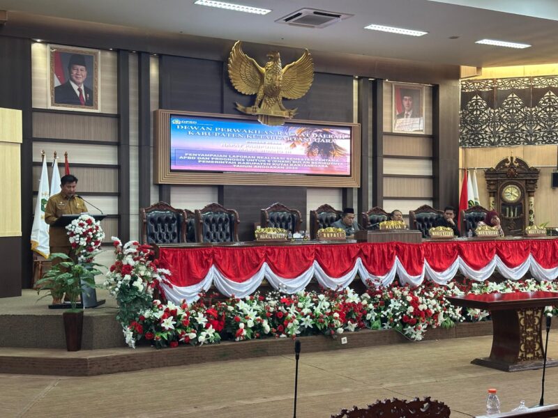 Rapat Paripurna ke-21 DPRD Kukar. (Info Nusa)