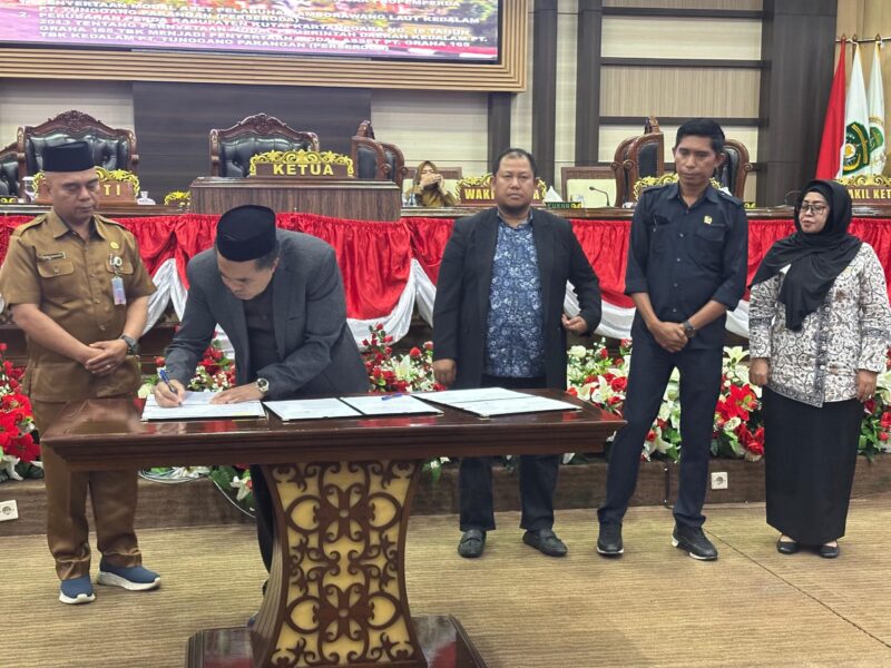 Rapat Paripurna ke-25 Masa Sidang III DPRD Kukar. (Info Nusa)