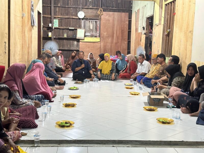 Anggota DPRD Kukar Dapil I Abdul Rasid saat lakukan Reses di Dusun Batu Dinding.