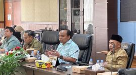 Anggota Komisi I DPRD Kukar Desman Minang Endianto dalam RDP.