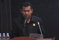 Fraksi Gabungan, Zaenal Arifin