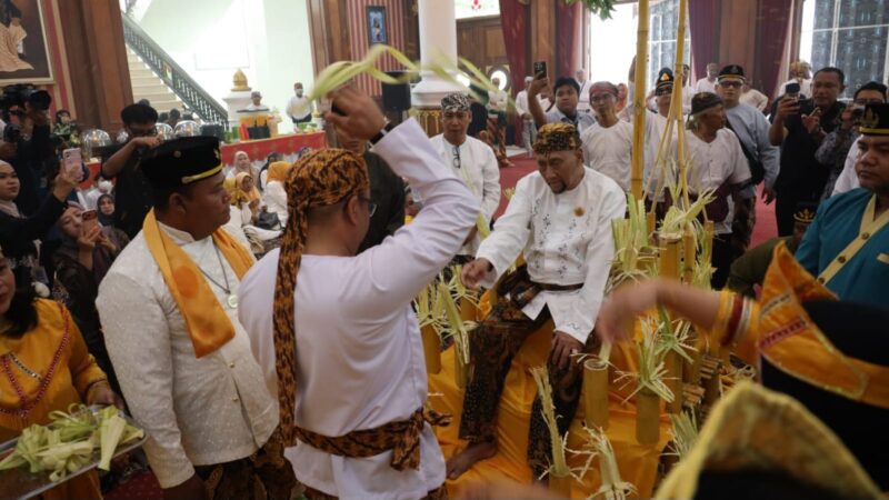 Ket.foto: Prosesi beluluh erau 2026