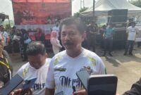 Foto: Sekda Kukar, Sunggono diwawancarai usai membuka lomba olahraga tradisional dalam rangkaian Erau Adat Kutai 2026.