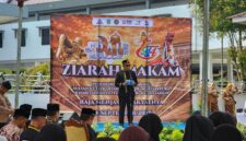 Fo‎to: Sambutan Bupati Kukar, Aulia Rahman Basri saat Ziarah Makam.