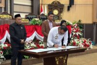 Foto: Penandatanganan persetujuan APBD Perubahan Kukar 2026.