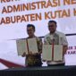 Foto: Perpanjangan MoU LAN RI dengan Bupati Kukar Aulia Rahman Basri.
