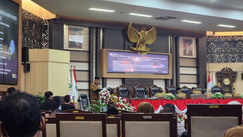 Foto: Suasana Rapat Paripurna.