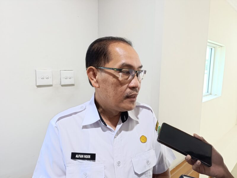 Foto: Kepala DPMPTSP Kukar, Alfian Noor.