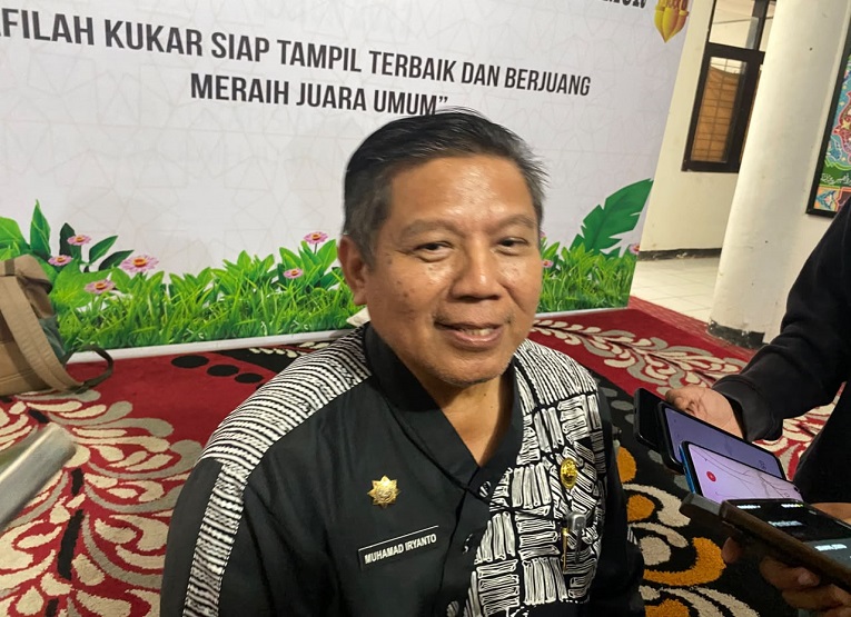 Foto: Plt Kepala Disdukcapil Kukar, Muhamad Iryanto.